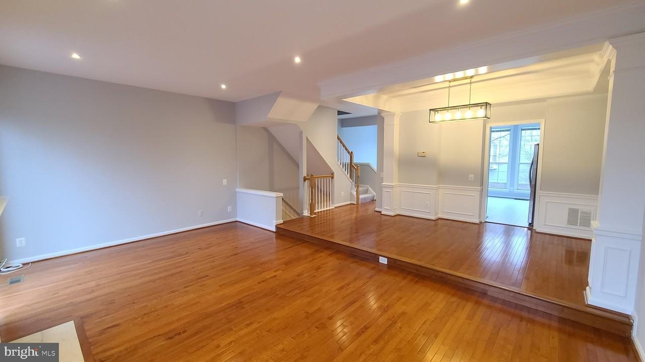 47682 Sandbank Sq - Photo 6 of 23