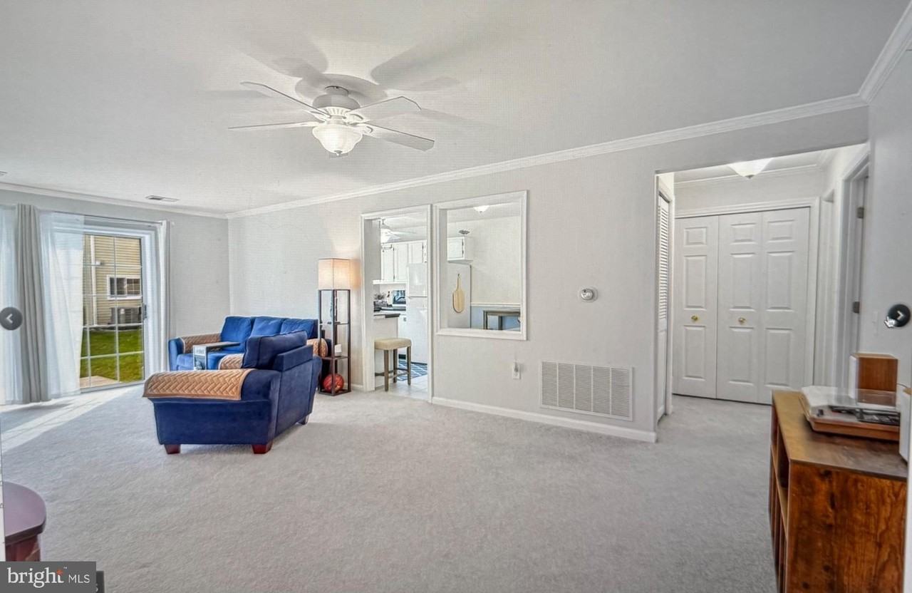 1130 Huntmaster Ter Ne #102 - Photo 2 of 8