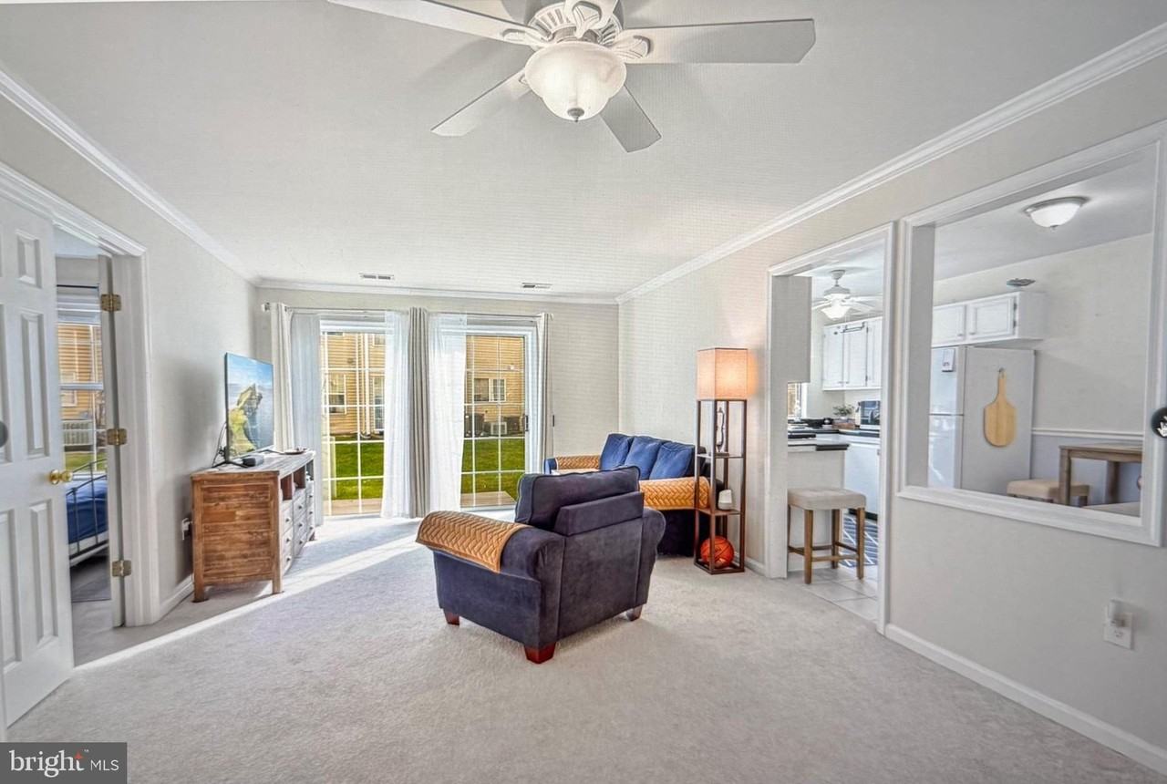 1130 Huntmaster Ter Ne #102 - Photo 3 of 8