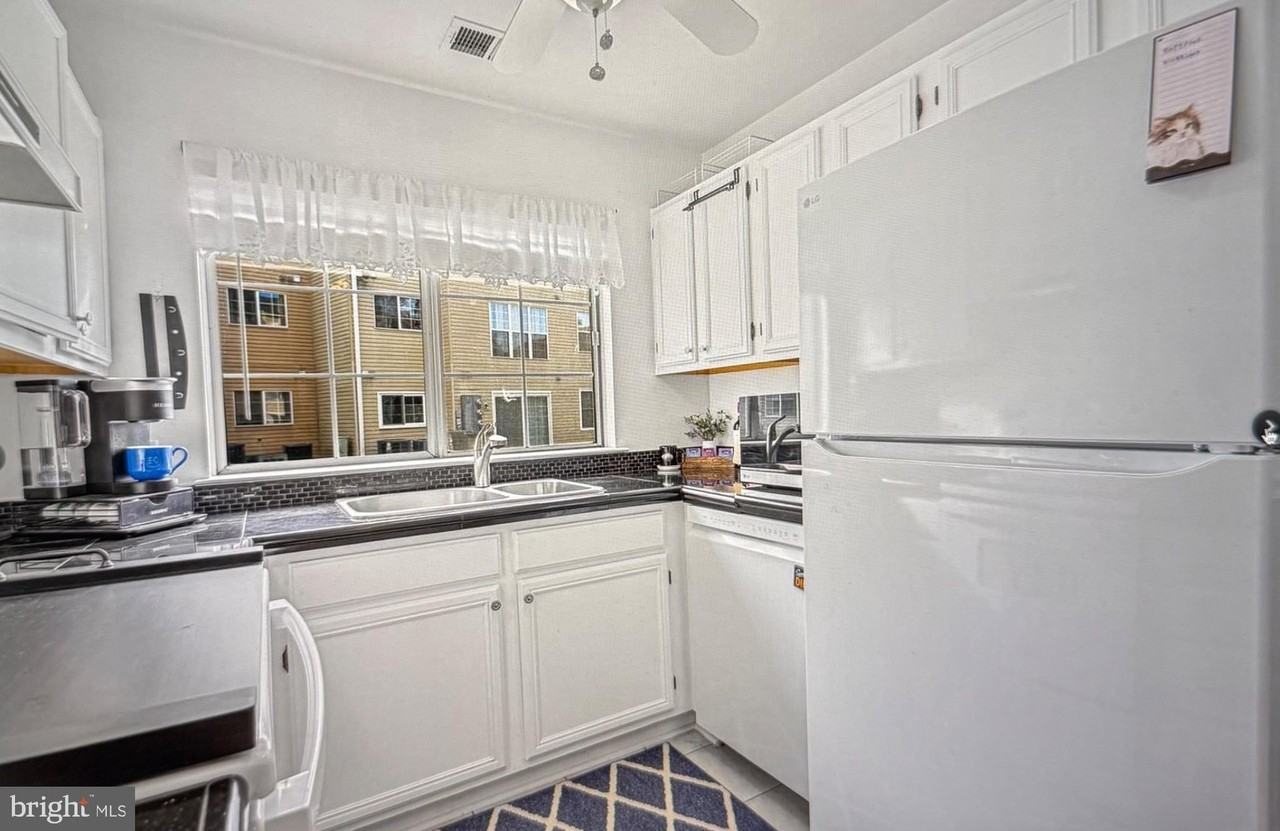 1130 Huntmaster Ter Ne #102 - Photo 5 of 8