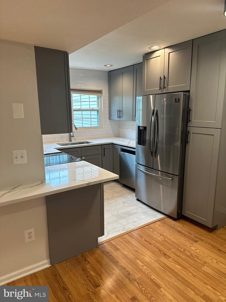 115 Prosperity Ave Se #B - Photo 3 of 16