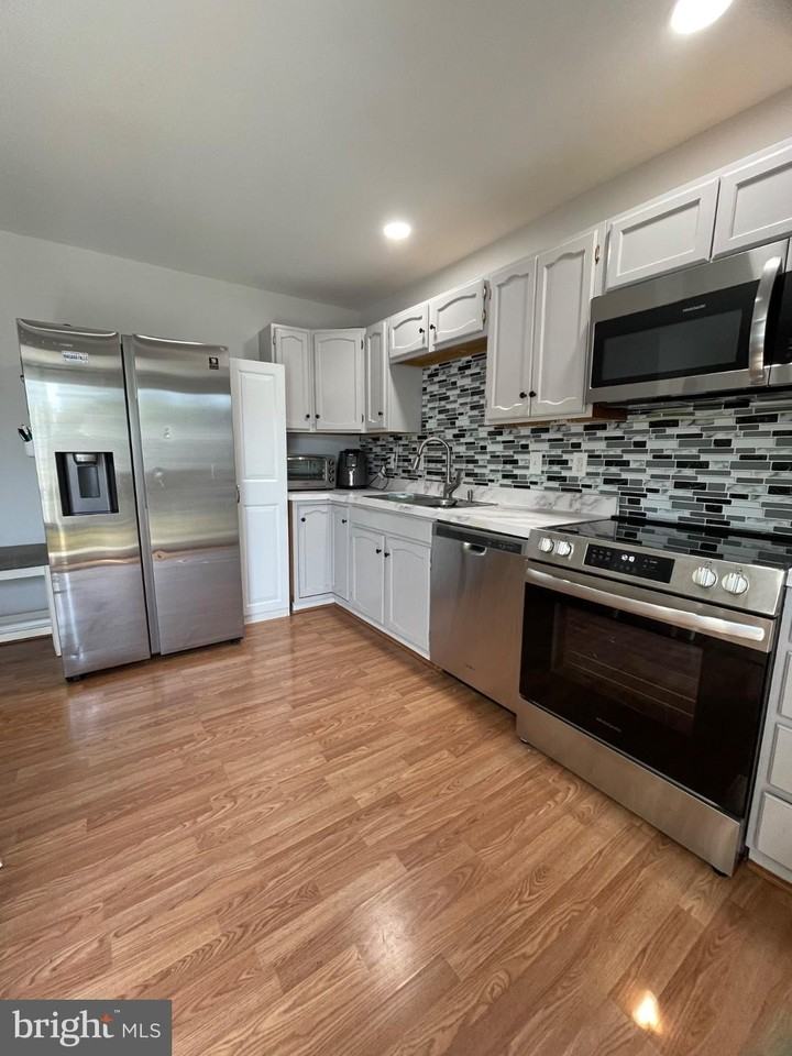 5202 Magnolia Pl - Photo 6 of 12