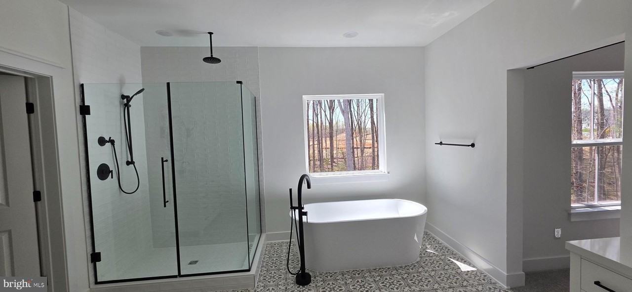 1152 Broad Lake Dr - Photo 4 of 17