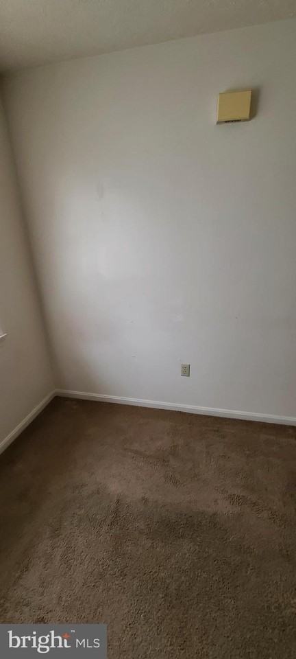 319 Pendleton Dr #D - Photo 2 of 30