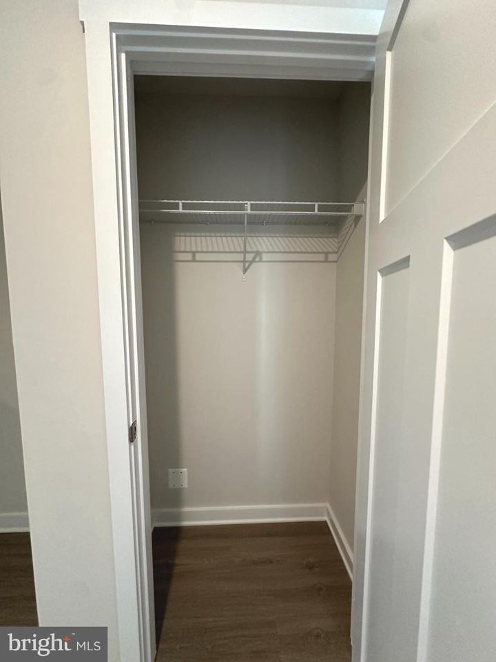 369 Huntwellwest Blvd - Photo 7 of 41