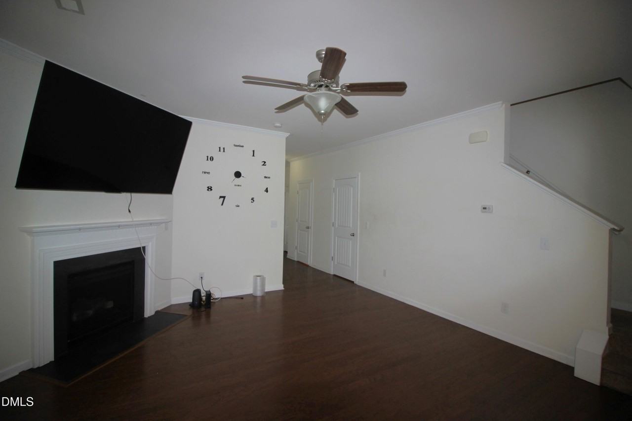 1025 Havenbrook Dr - Photo 4 of 21