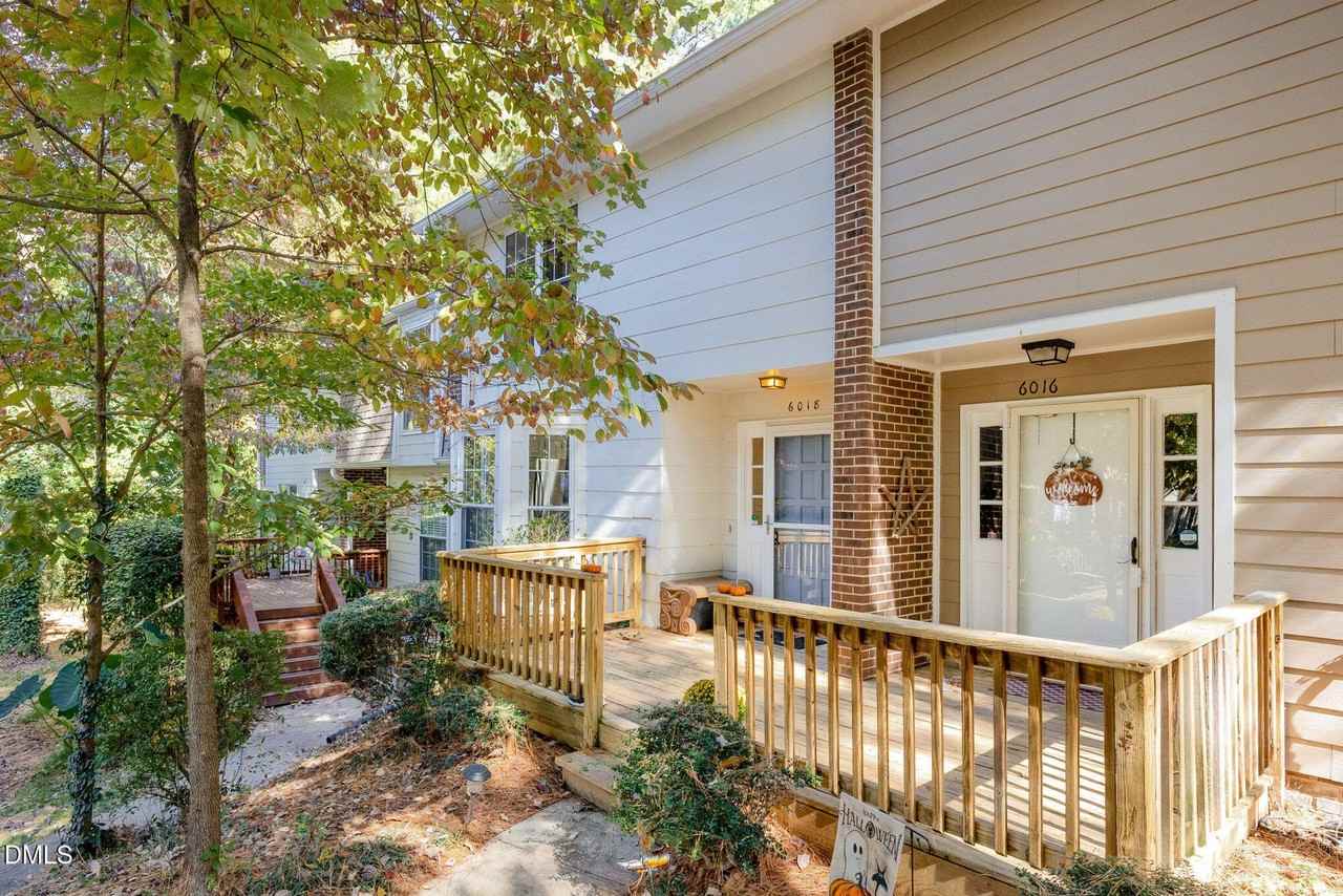 6018 Dixon Dr - Photo 2 of 17