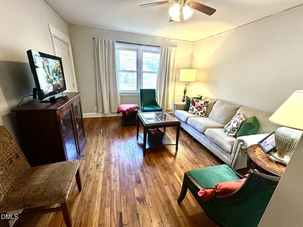 2803 Wade Ave - Photo 5 of 19