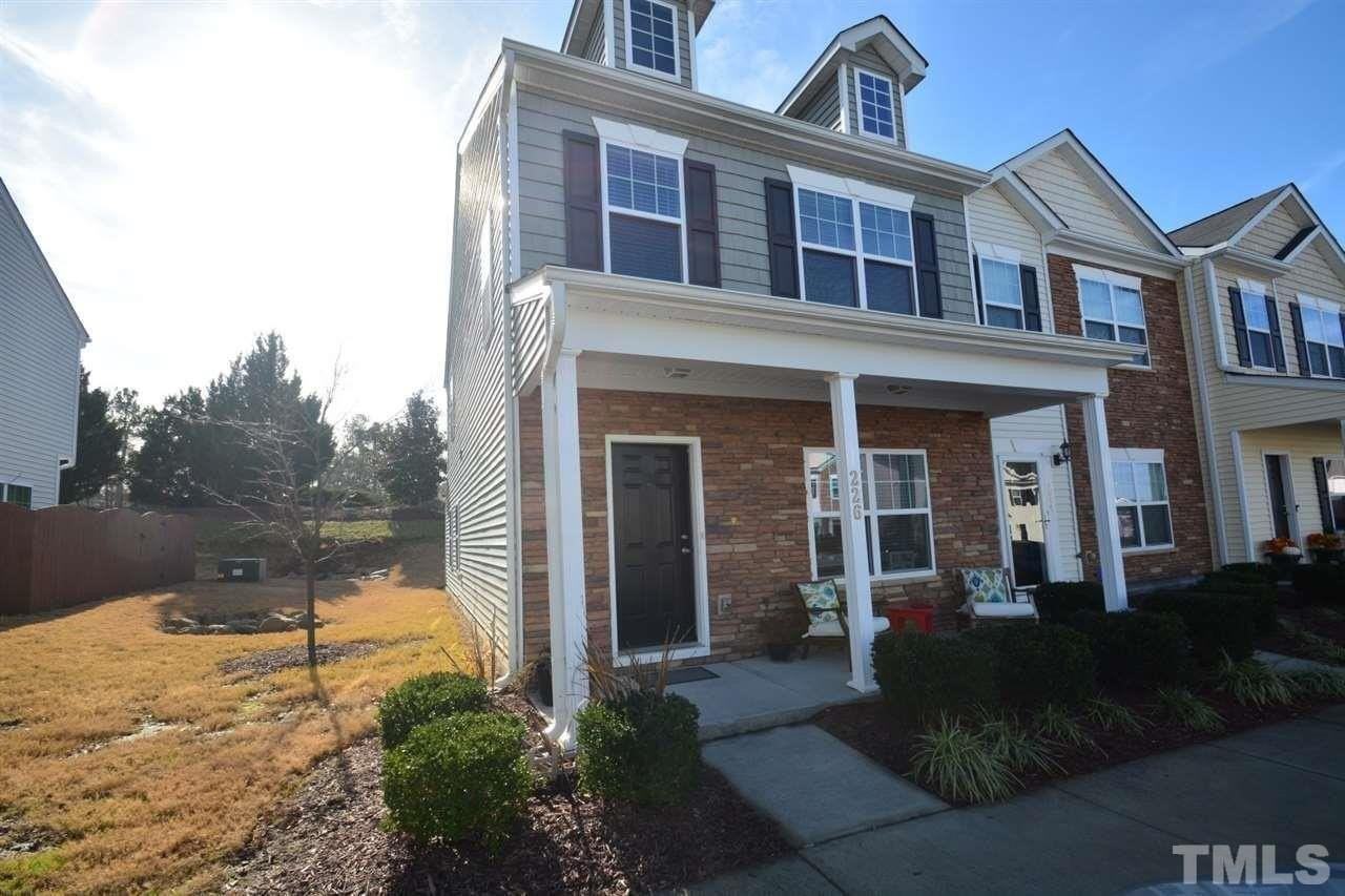 1304 Cozart St #226 - Photo 2 of 12