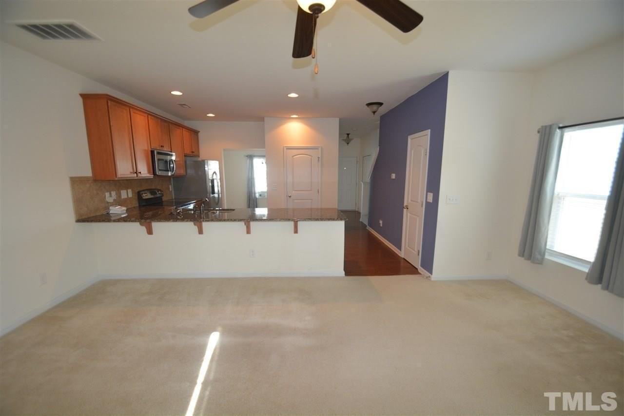 1304 Cozart St #226 - Photo 5 of 12