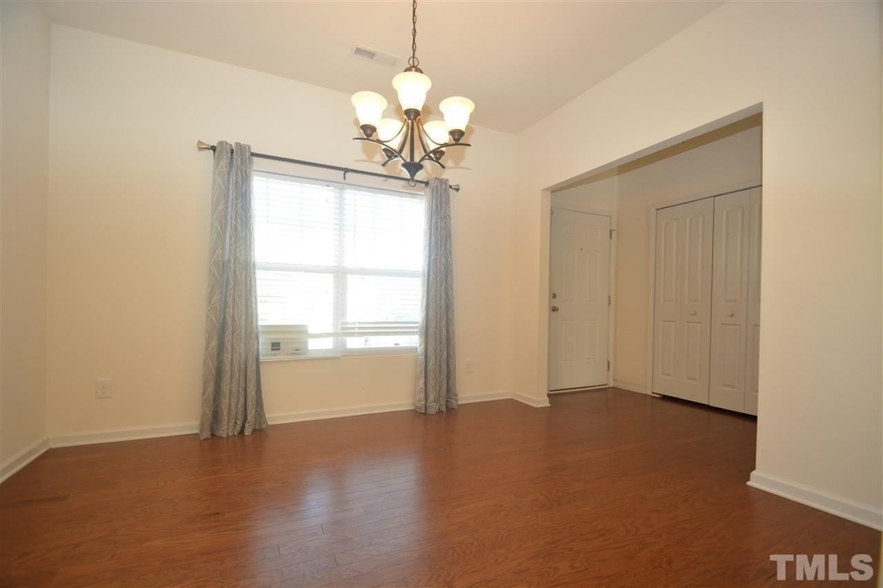 1304 Cozart St #226 - Photo 6 of 12