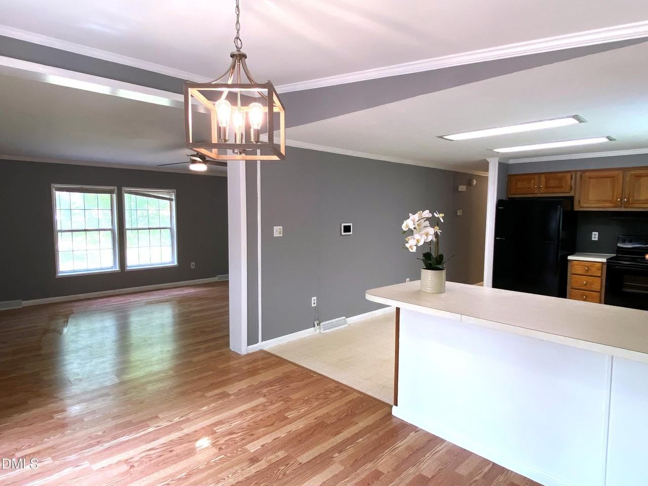 2212 Jones Ferry Rd - Photo 3 of 15