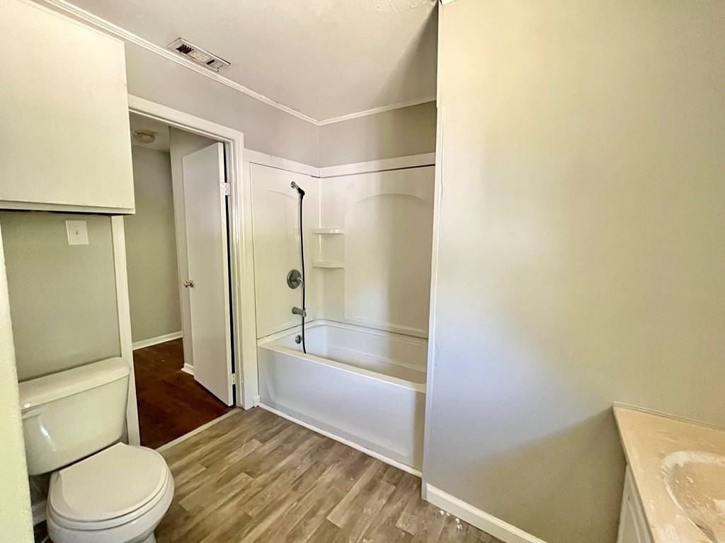 722 Vallotton Dr - Photo 6 of 11