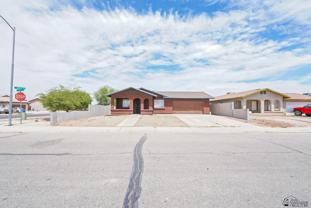 604 E Yucca St - Photo 1 of 1