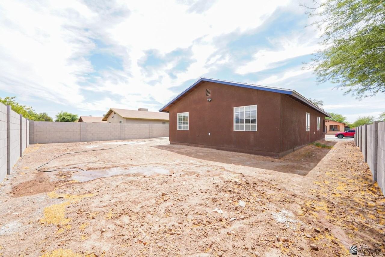 604 E Yucca St - Photo 7 of 20