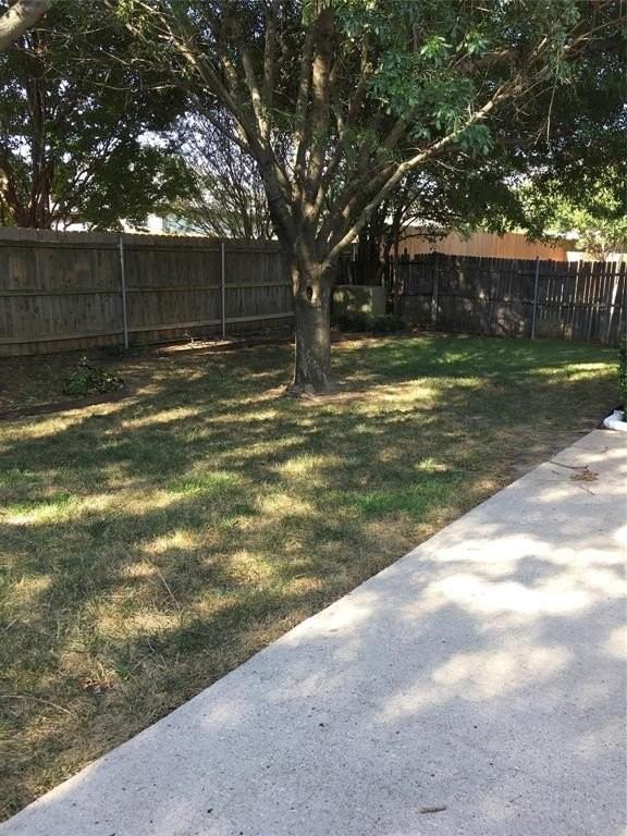 1033 Westgrove Dr - Photo 2 of 15