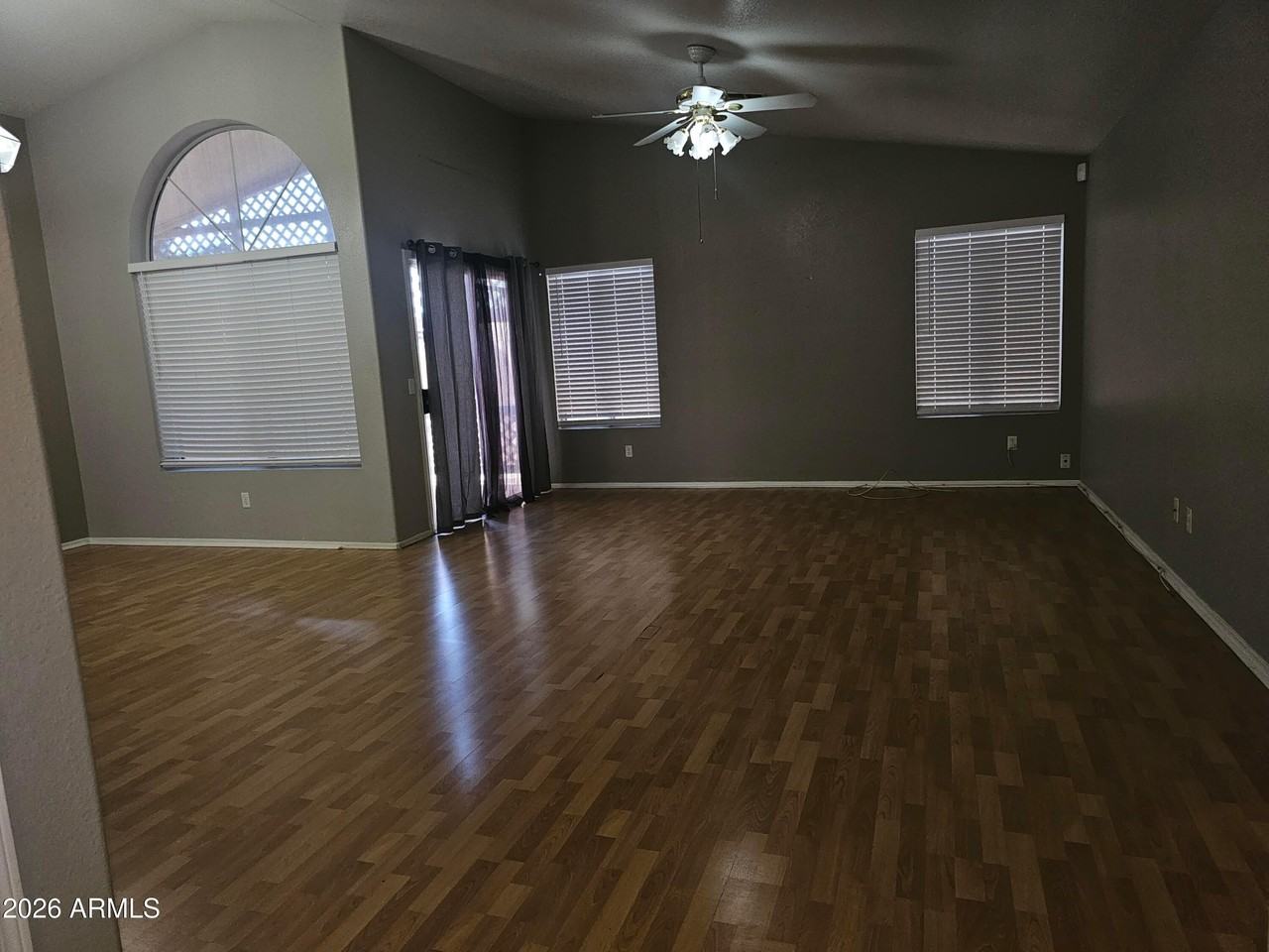 5045 W Topeka Dr - Photo 3 of 15