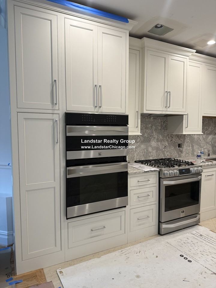 4634 N Saint Louis Ave #G - Photo 2 of 22