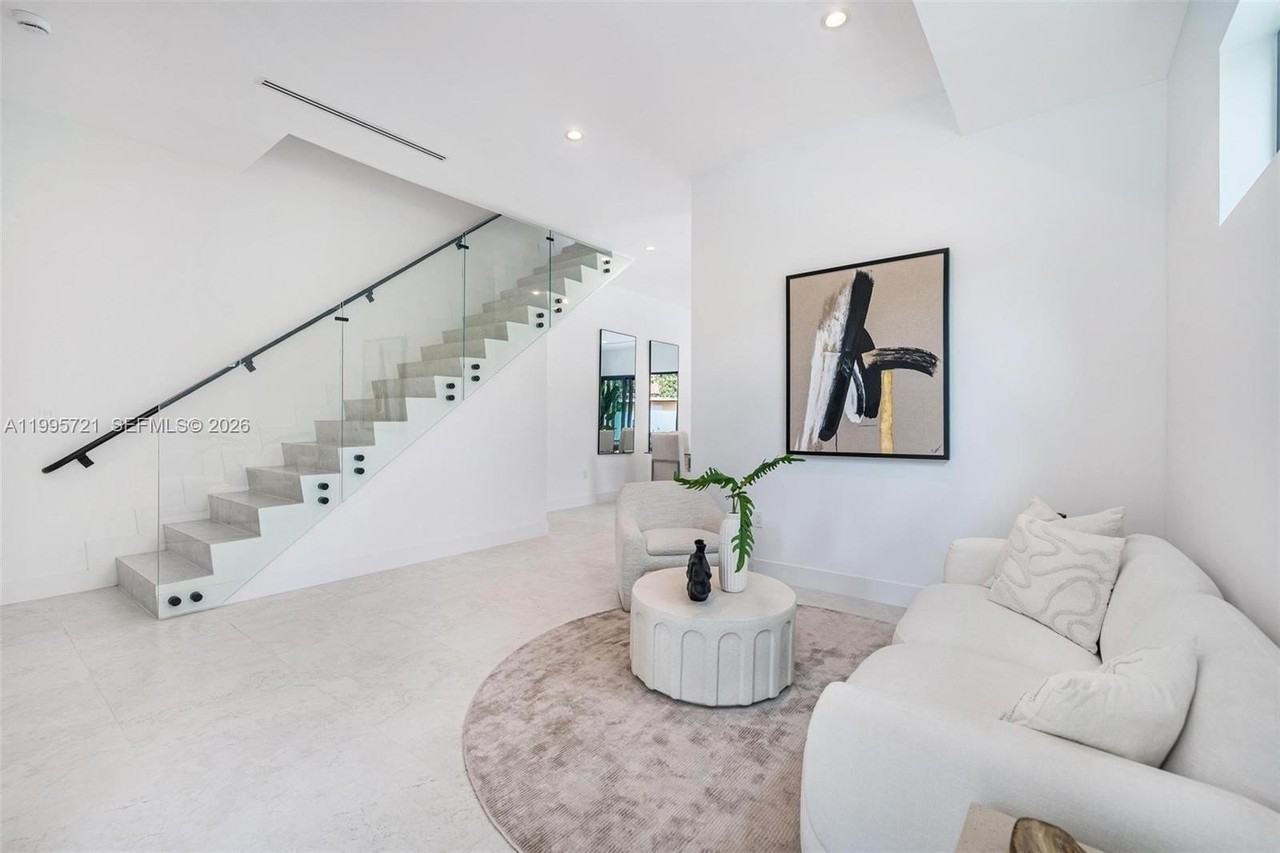 2941 Sw 21st St #3 - Photo 5 of 30