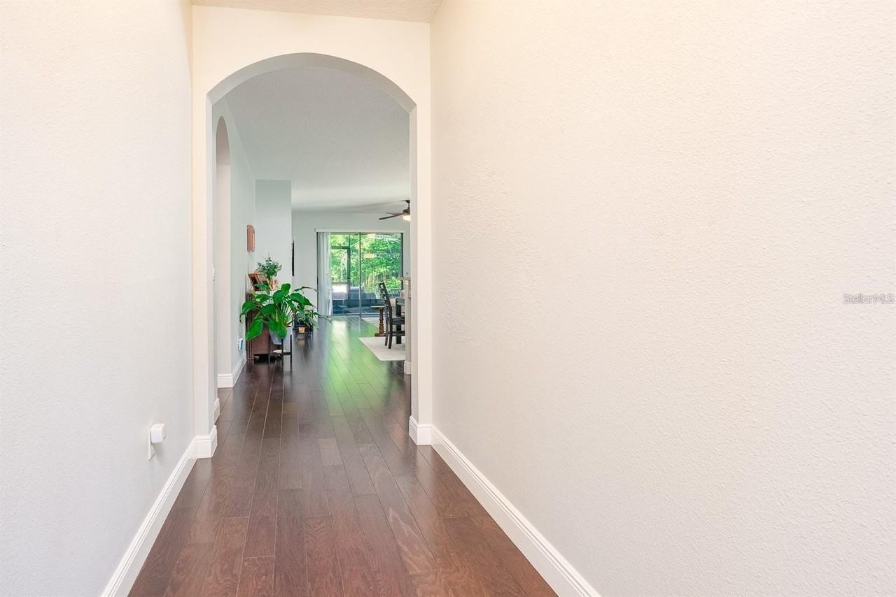 13243 Overstreet Rd - Photo 5 of 27