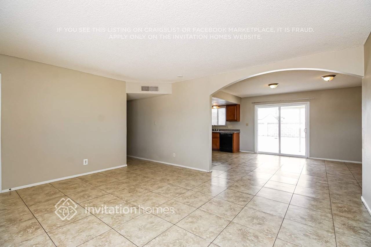 3526 S Shafer Dr - Photo 5 of 18