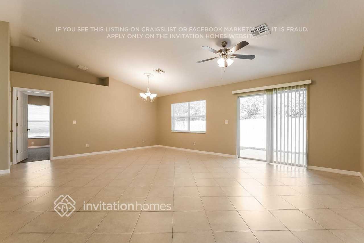 11609 Lake Dr - Photo 4 of 17