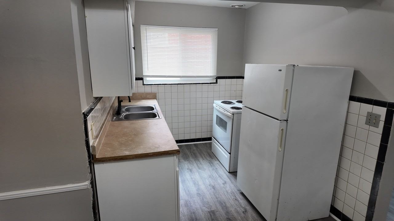 7100 Eastlawn Dr #1 - Photo 4 of 7