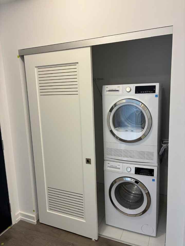 75 James St S #824 - Photo 6 of 14