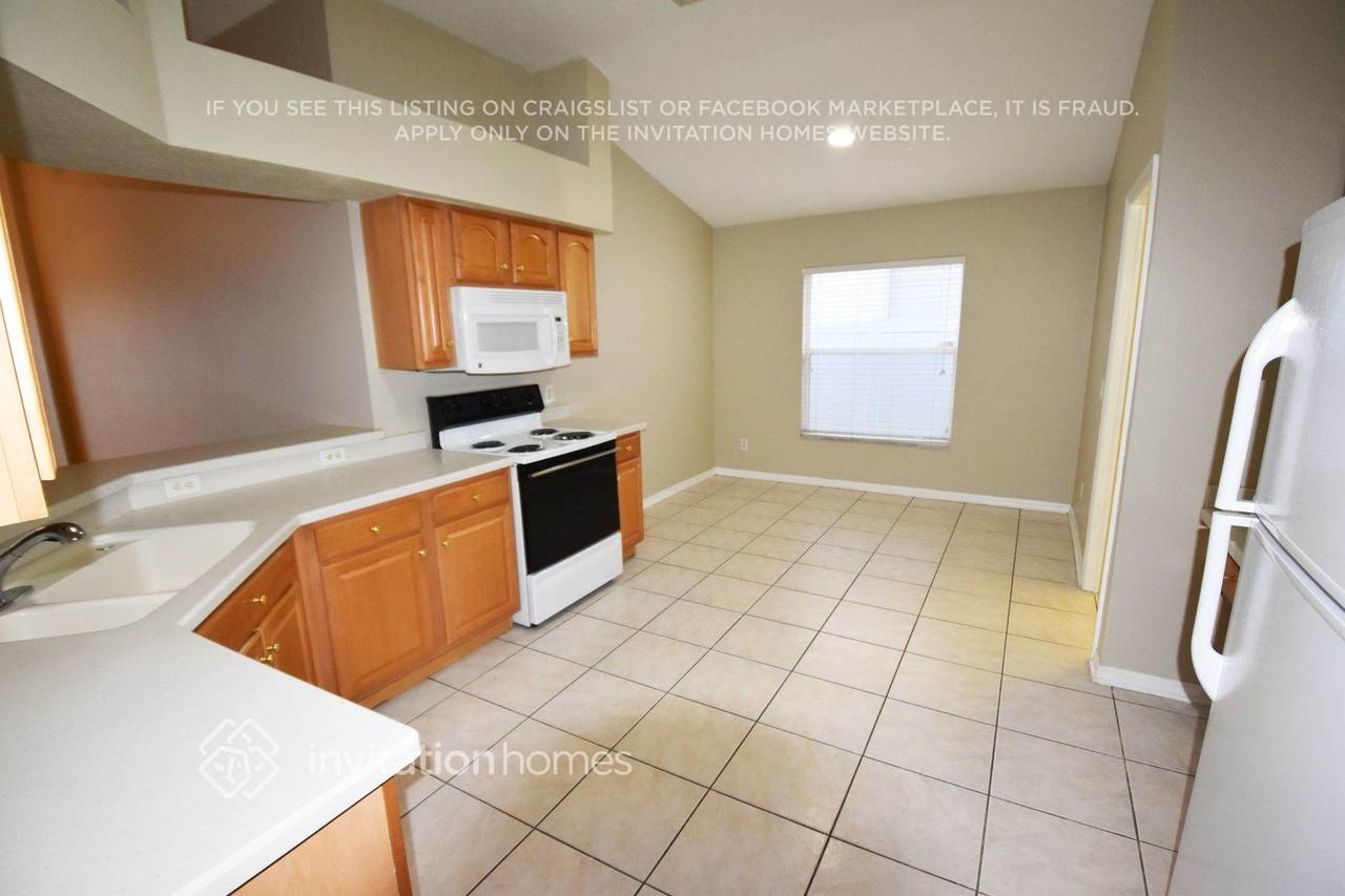 8105 Water Tower Dr - Photo 3 of 9