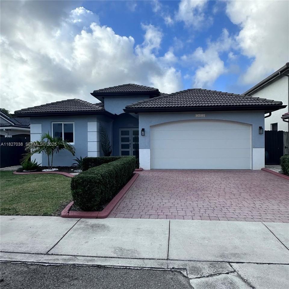 16012 Southwest 64th Terrace - Photo 2 of 46