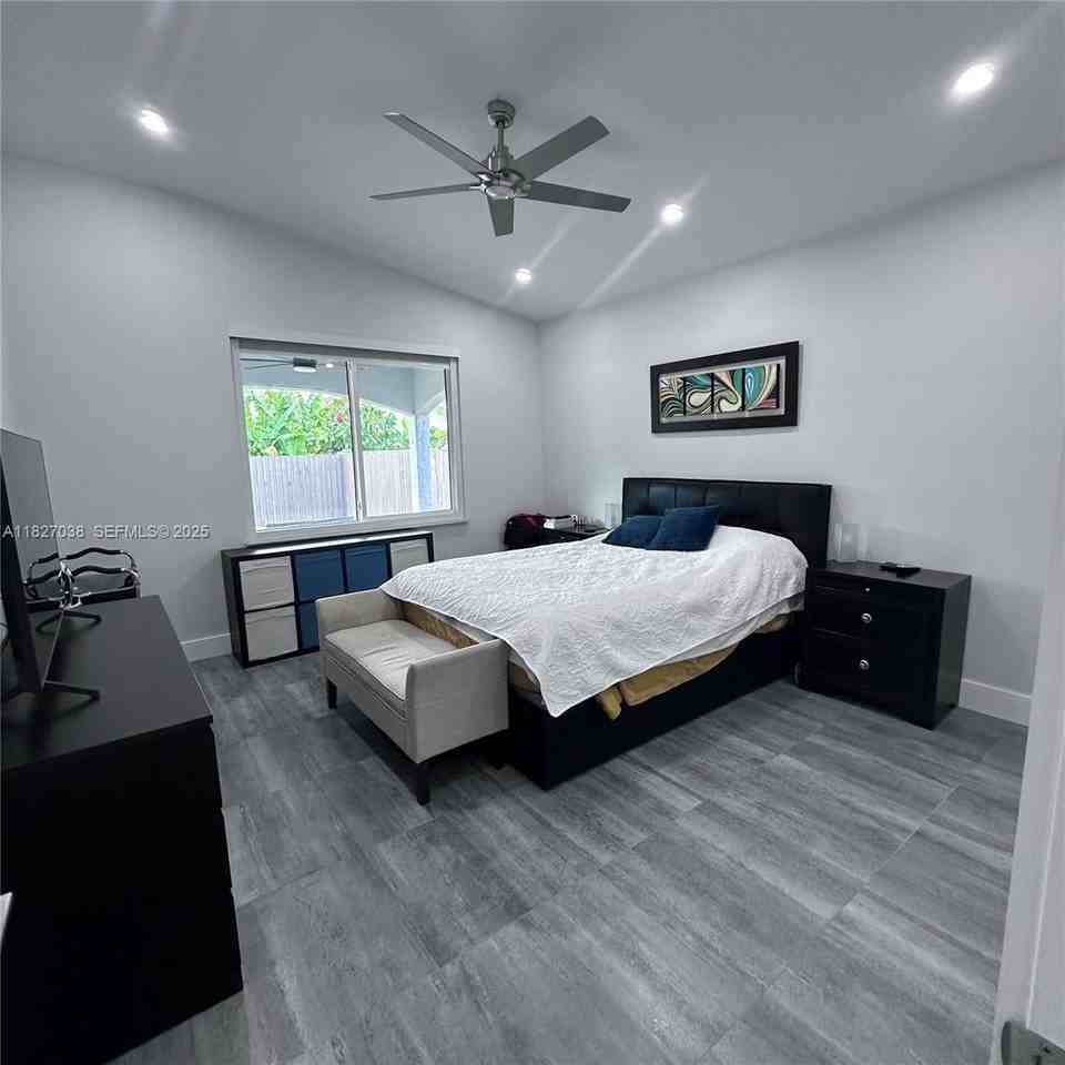 16012 Southwest 64th Terrace - Photo 6 of 46