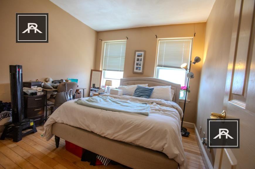 90 Gordon St - Photo 4 of 10