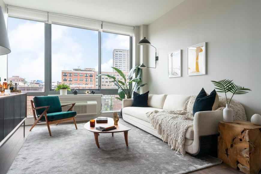 235 Grand St - Photo 4 of 10