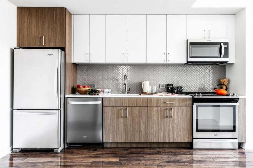 235 Grand St - Photo 5 of 10