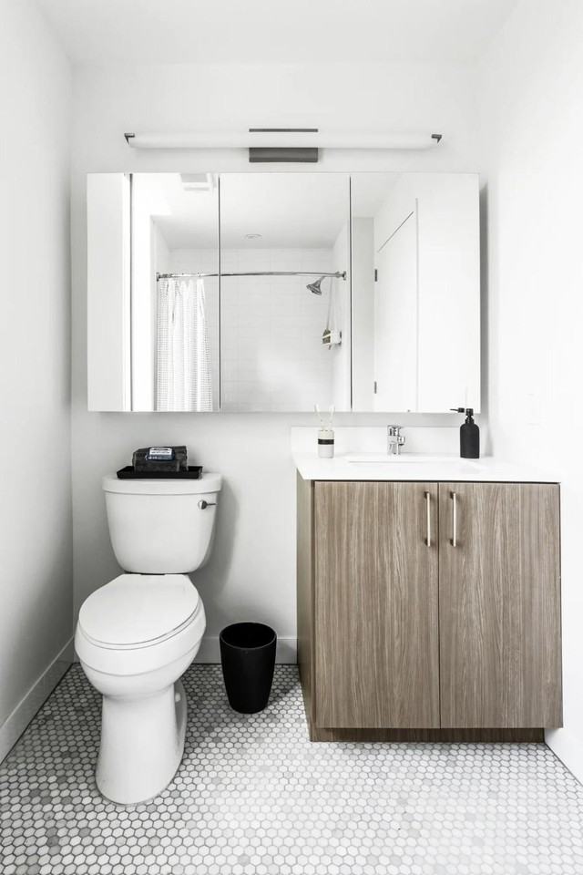 235 Grand St - Photo 6 of 10