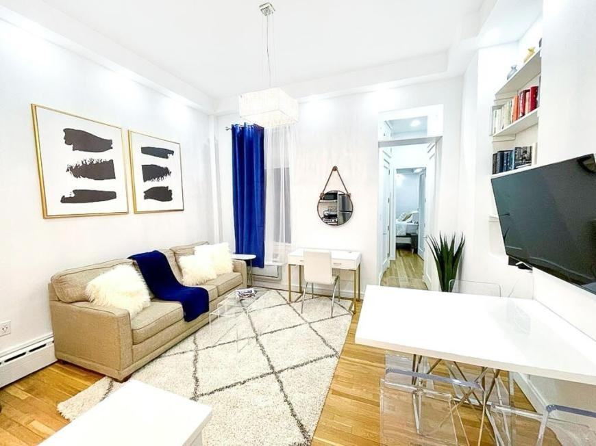 151 E 62nd St - Photo 4 of 10