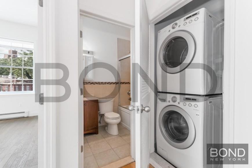 71 W 10th St - Photo 6 of 10