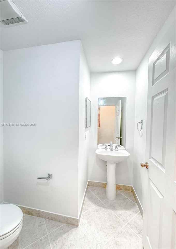 5737 Northwest 119th Avenue #5737 - Photo 4 of 52