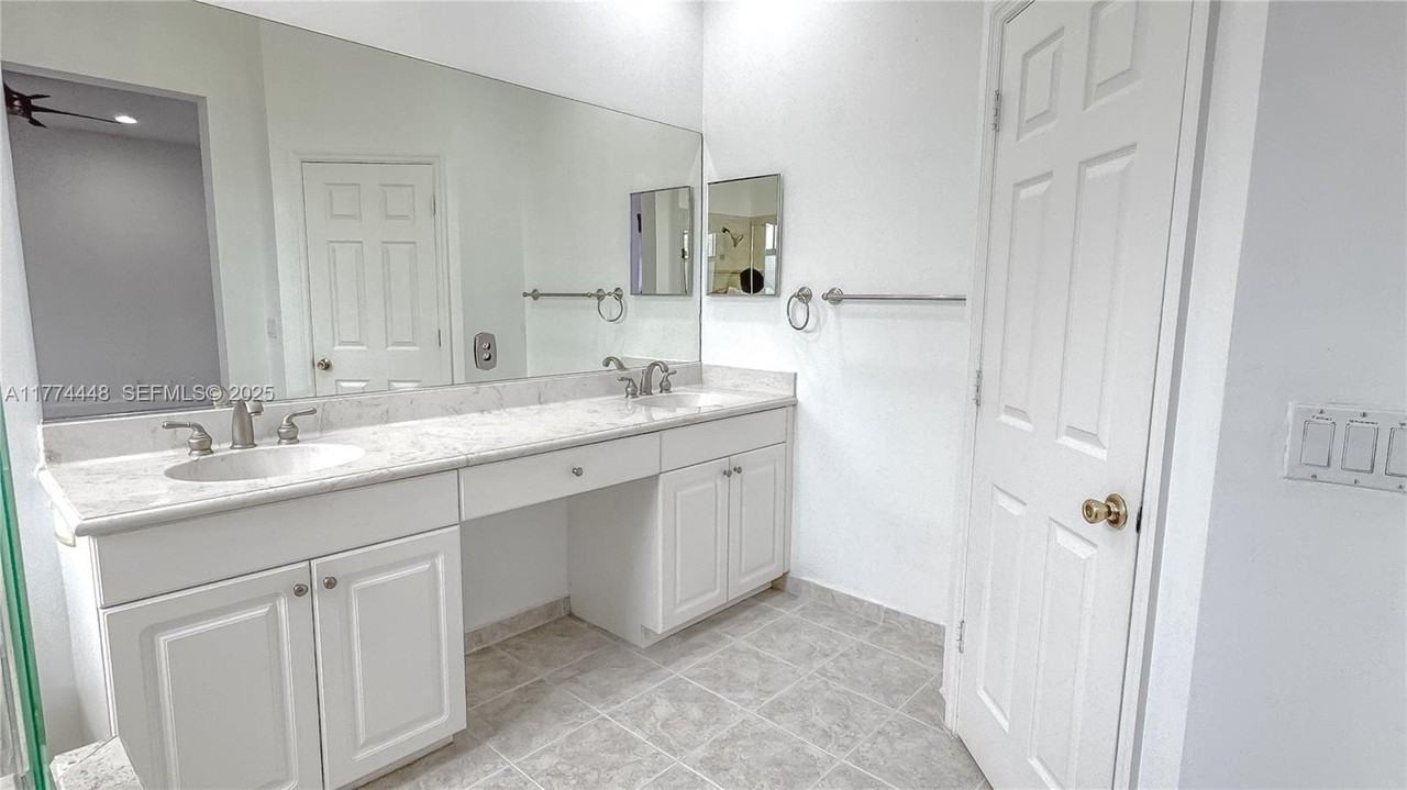 5737 Northwest 119th Avenue #5737 - Photo 7 of 52