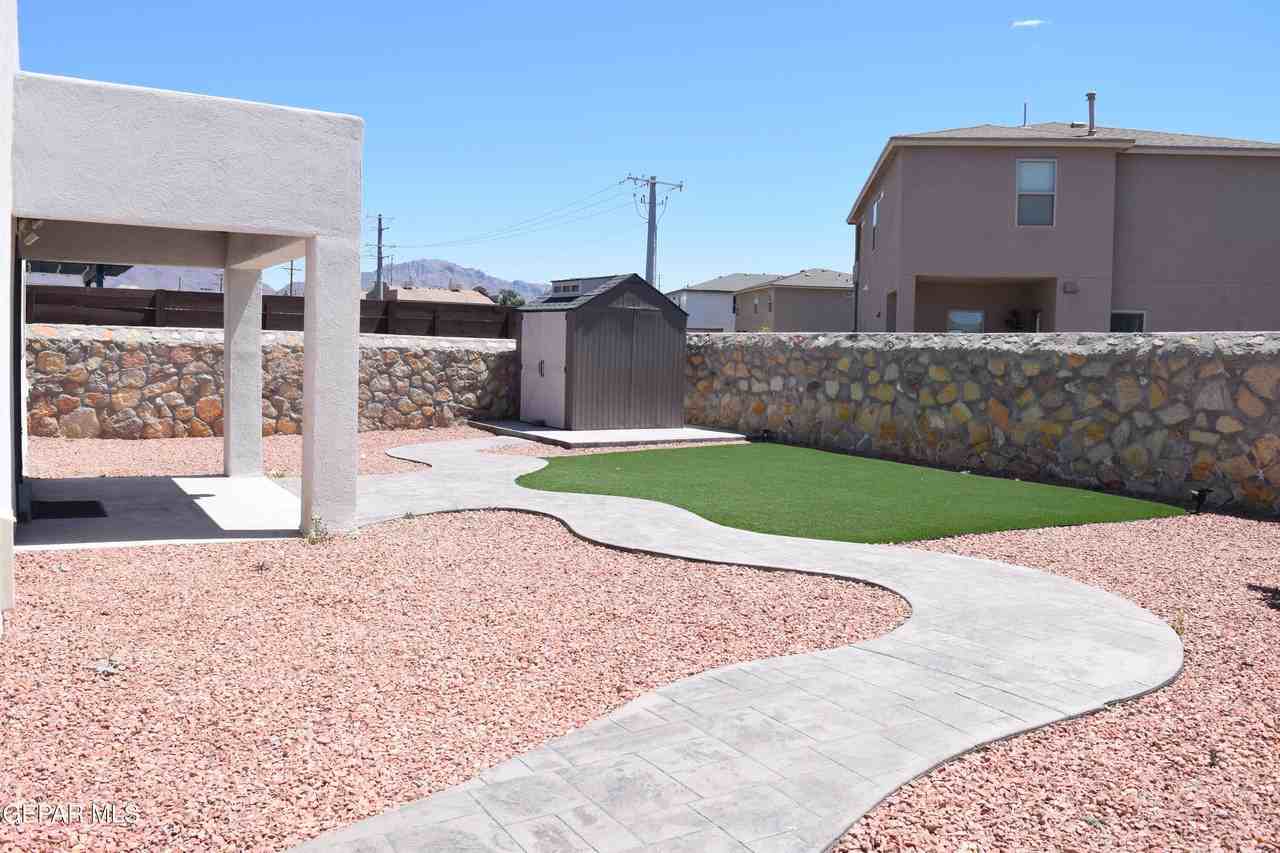 304 Playa Tronones Ave - Photo 4 of 39