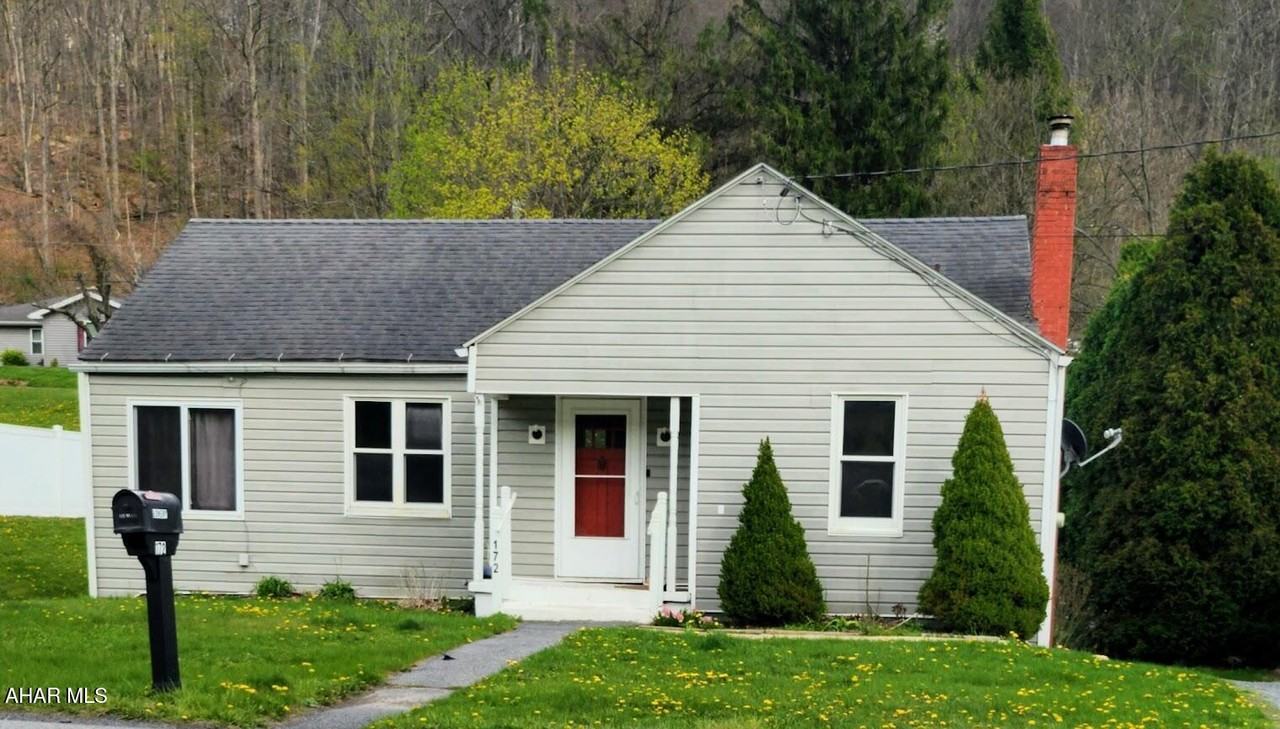 172 Raystown Rd - Photo 2 of 38