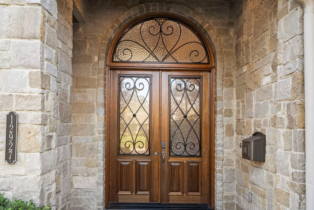 12927 Hansel Ln - Photo 6 of 50