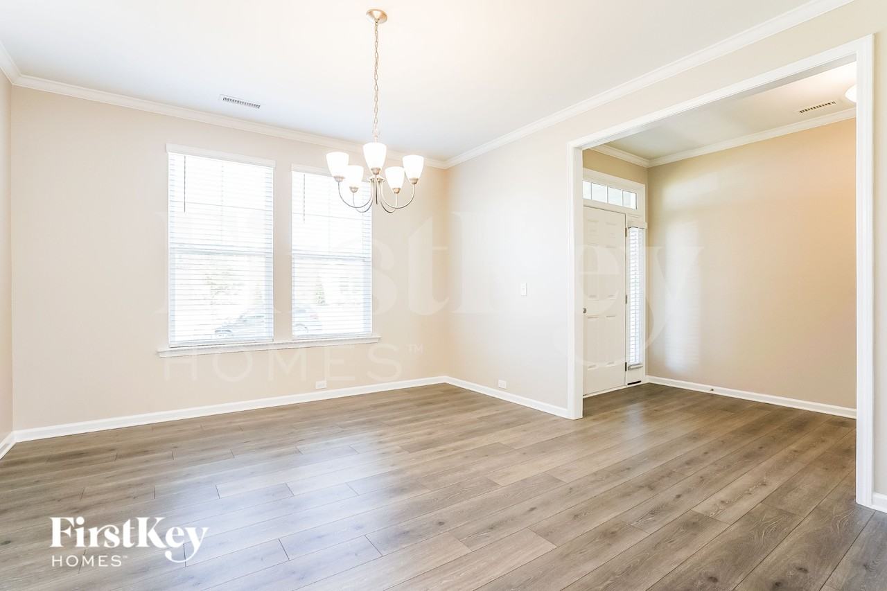 355 Streamliner Blvd - Photo 5 of 19