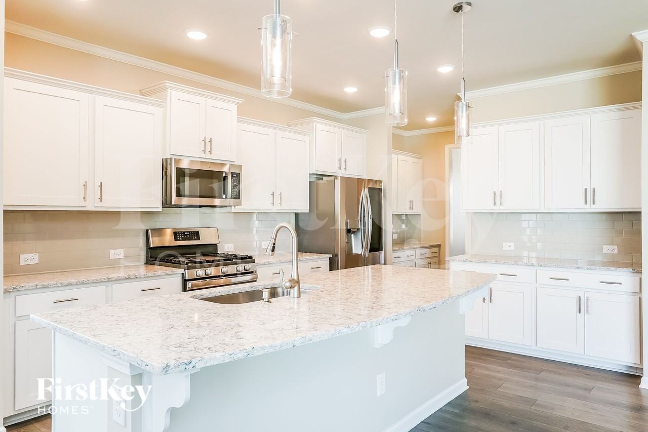 355 Streamliner Blvd - Photo 7 of 19