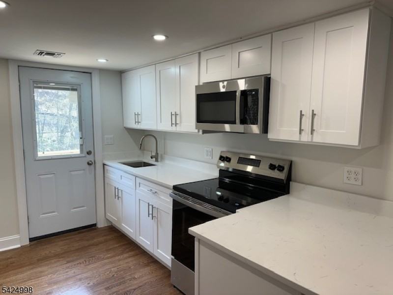 515 Hamburg Tpke ##2 - Photo 2 of 18