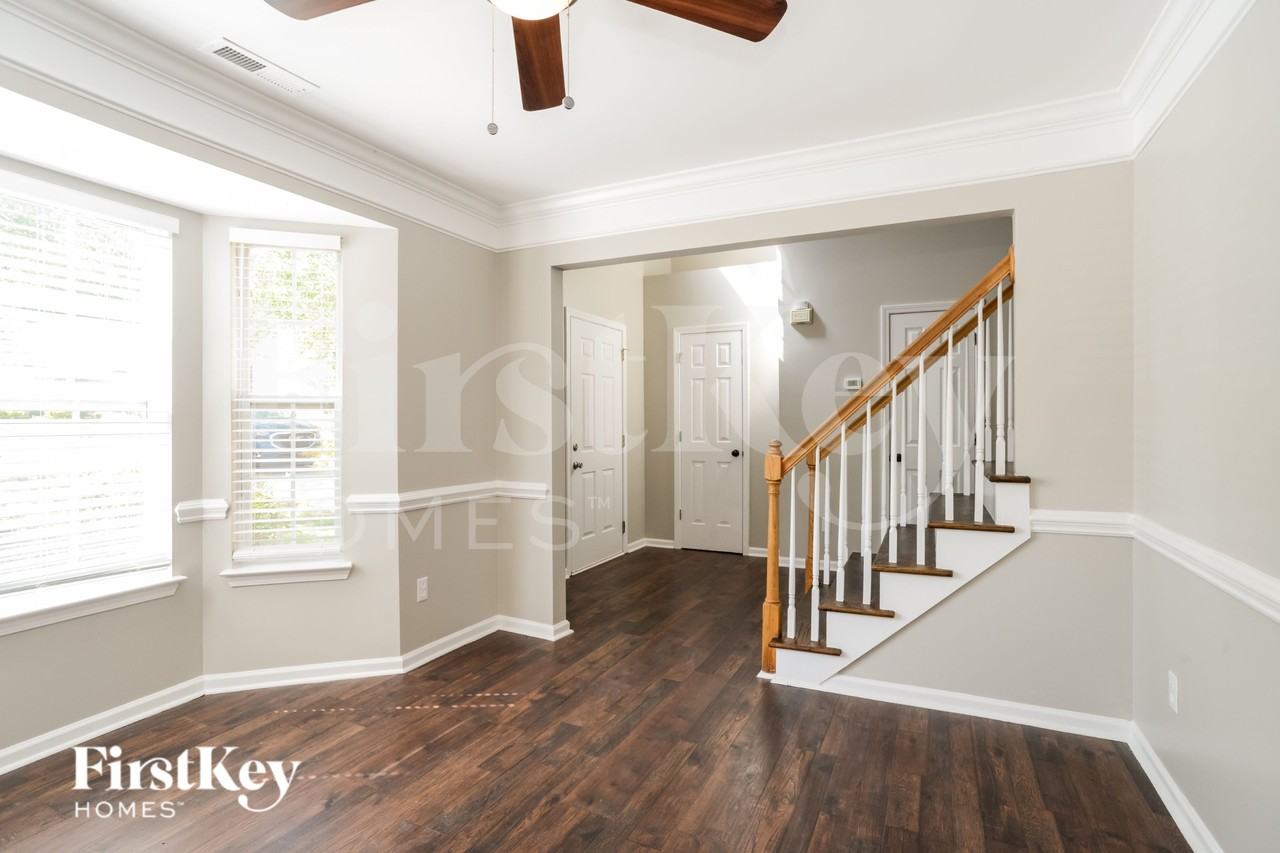 4230 Chatterleigh Dr - Photo 2 of 19