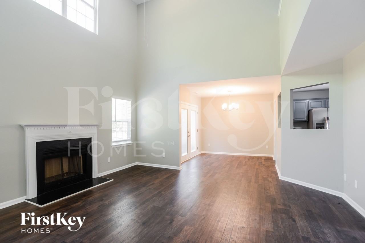 4230 Chatterleigh Dr - Photo 6 of 19