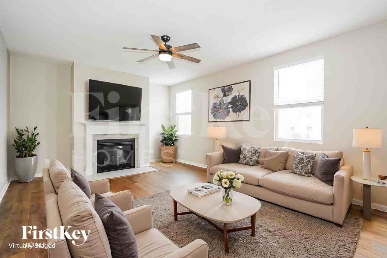 6394 Sea Level Dr - Photo 3 of 19