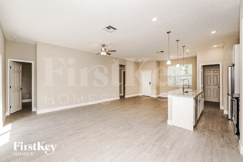 674 Tobias St Se - Photo 3 of 16