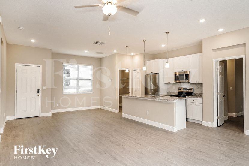 674 Tobias St Se - Photo 5 of 16